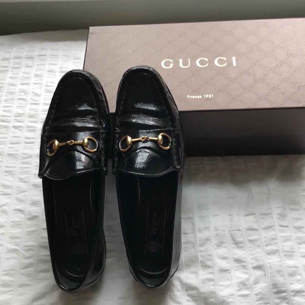 GUCCI Black Patent Leather Horsebit Loafer  38.0